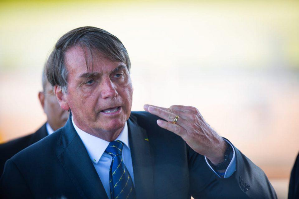 Bolsonaro após recorde de mortes por coronavírus: ‘quem não quiser trabalhar, que fique em casa, p#*!’
