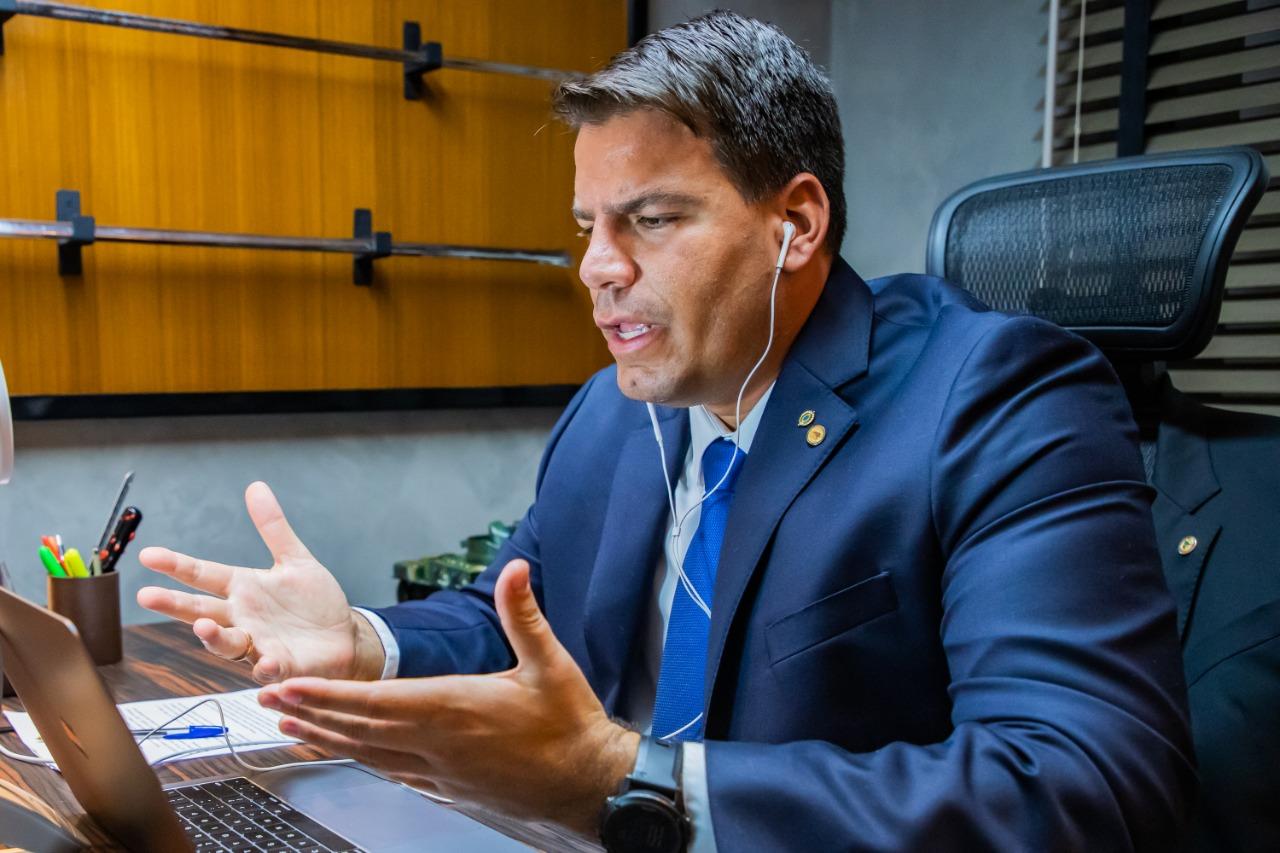 Contar condena erotização infantil e diz que projeto está sendo desvirtuado Contar condena erotização infantil e diz que projeto está sendo desvirtuado
