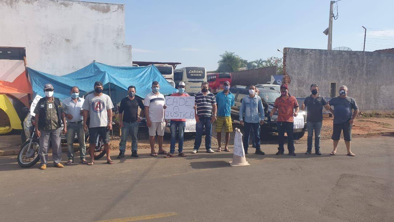 Após dez dias de manifestação, motoristas não entram em acordo com a Viação São Luiz Após dez dias de manifestação, motoristas não entram em acordo com a Viação São Luiz
