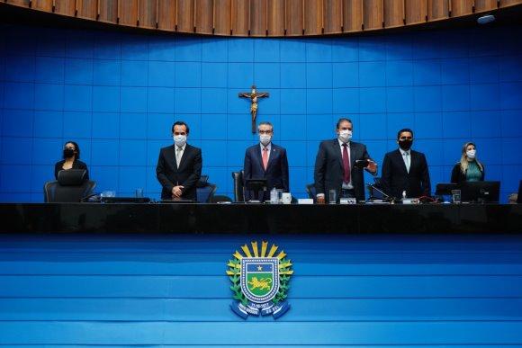 Eduardo Rocha solicita e ALEMS faz um minuto de silêncio em pesar as famílias e vítimas do Covid-19