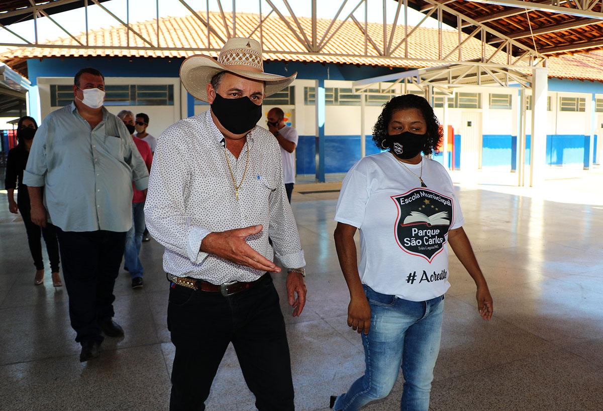 Angelo Guerreiro e secretários se reúnem com vereadores de Três Lagoas para apresentar reforma de escolas e protocolo de segurança da volta às aulas