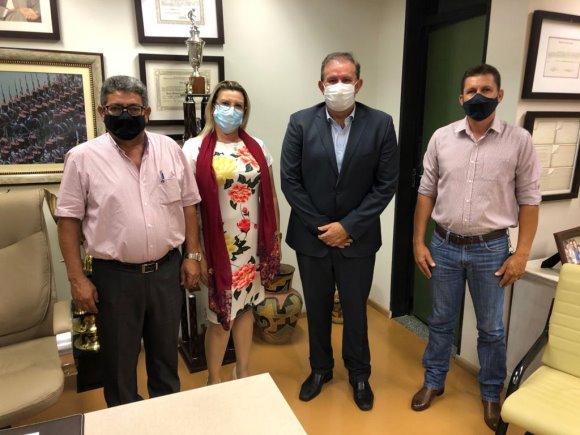 Deputado estadual Eduardo Rocha recebe a visita de três vereadores de Costa Rica