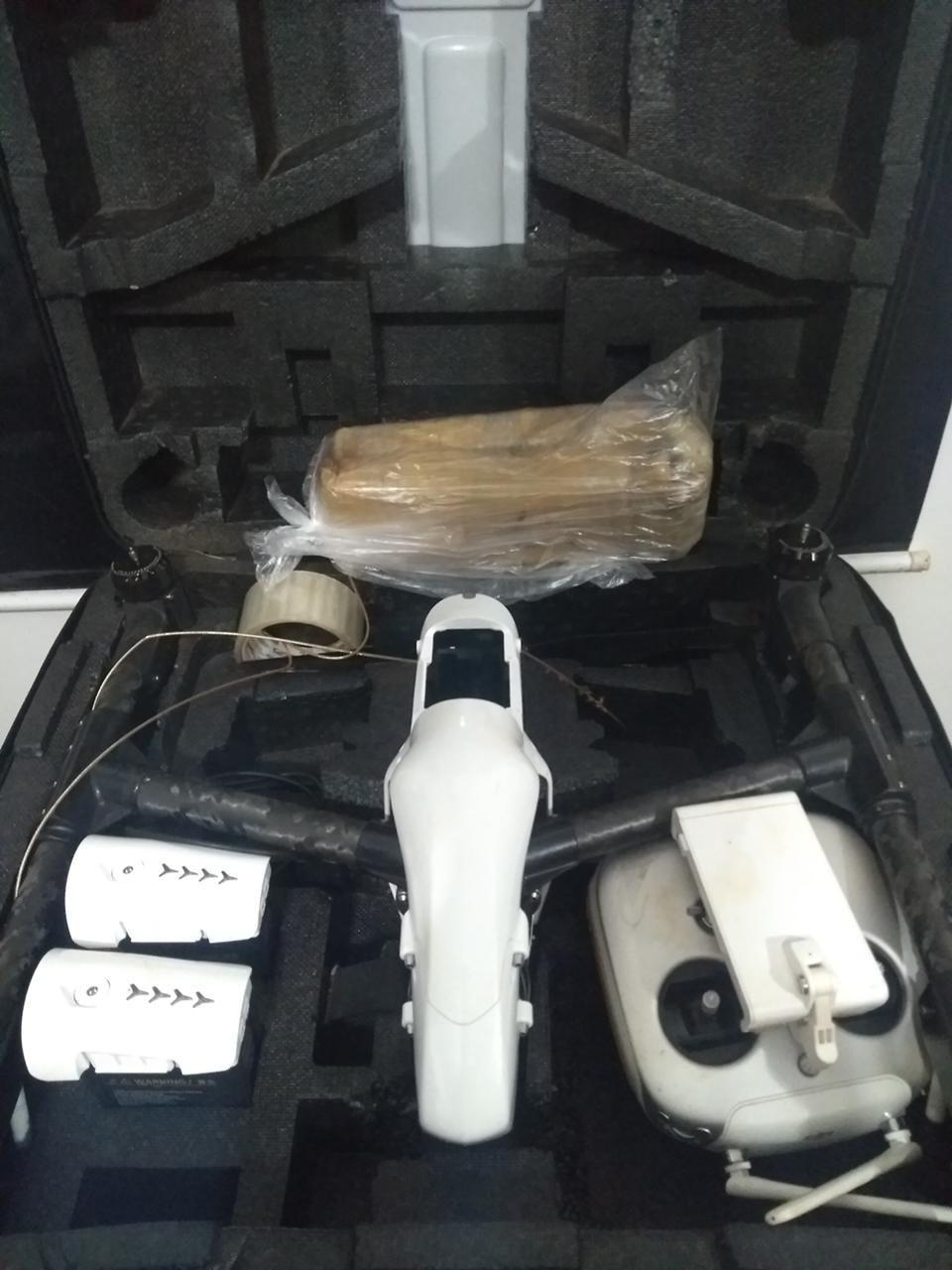 Polícia apreende drone transportando maconha para o interior da penitenciária de Dourados