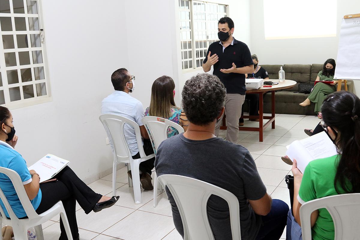 Família Acolhedora realiza capacitação para novas famílias em Três Lagoas