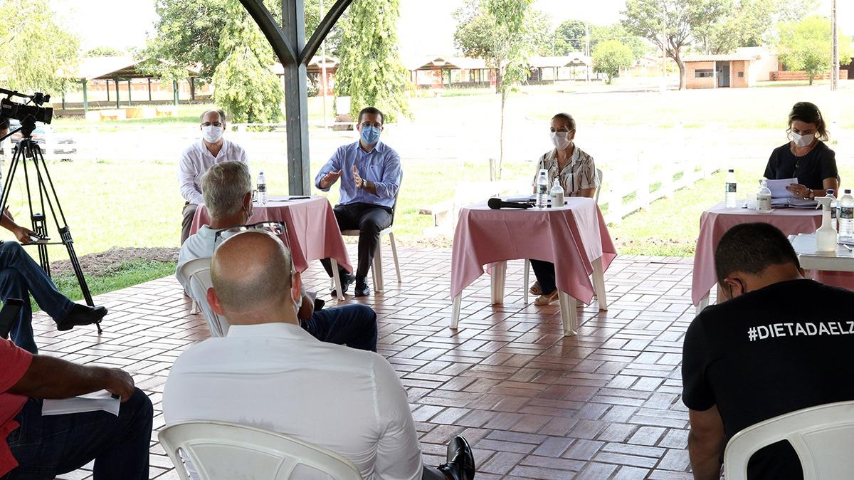 Em complemento às restrições previstas no Decreto Estadual, Comitê Covid-19 de Três Lagoas suspende atividades de lazer e religiosas Em complemento às restrições previstas no Decreto Estadual, Comitê Covid-19 de Três Lagoas suspende atividades de lazer e religiosas