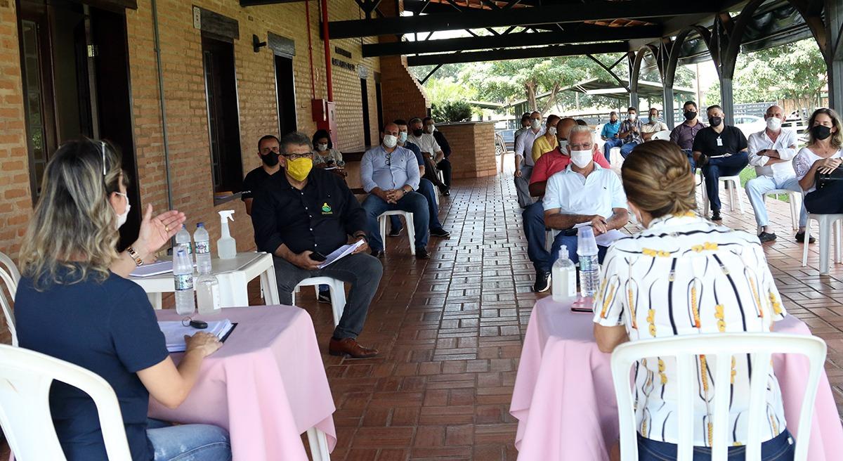 Em complemento às restrições previstas no Decreto Estadual, Comitê Covid-19 de Três Lagoas suspende atividades de lazer e religiosas Em complemento às restrições previstas no Decreto Estadual, Comitê Covid-19 de Três Lagoas suspende atividades de lazer e religiosas