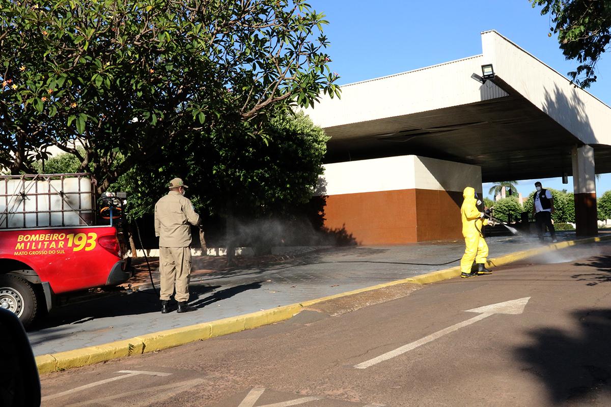 Vigilância Sanitária reforça ação de sanitização na Rodoviária pelo Corpo de Bombeiros