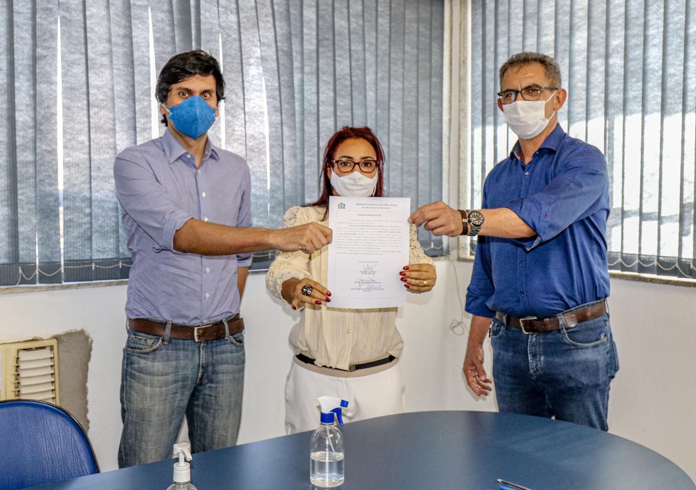 Médicos e técnicos tomam posse e reforçam a saúde e outros setores de Três Lagoas