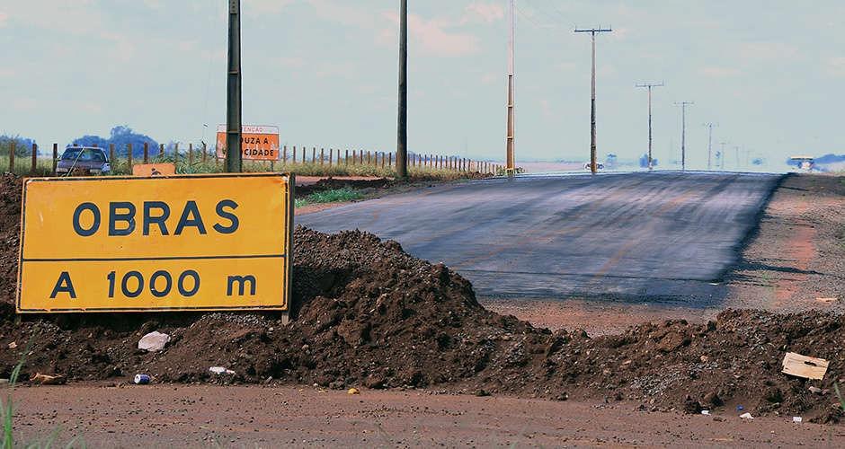 Lei de Licitações: Brasil tem 19 mil obras federais paralisadas