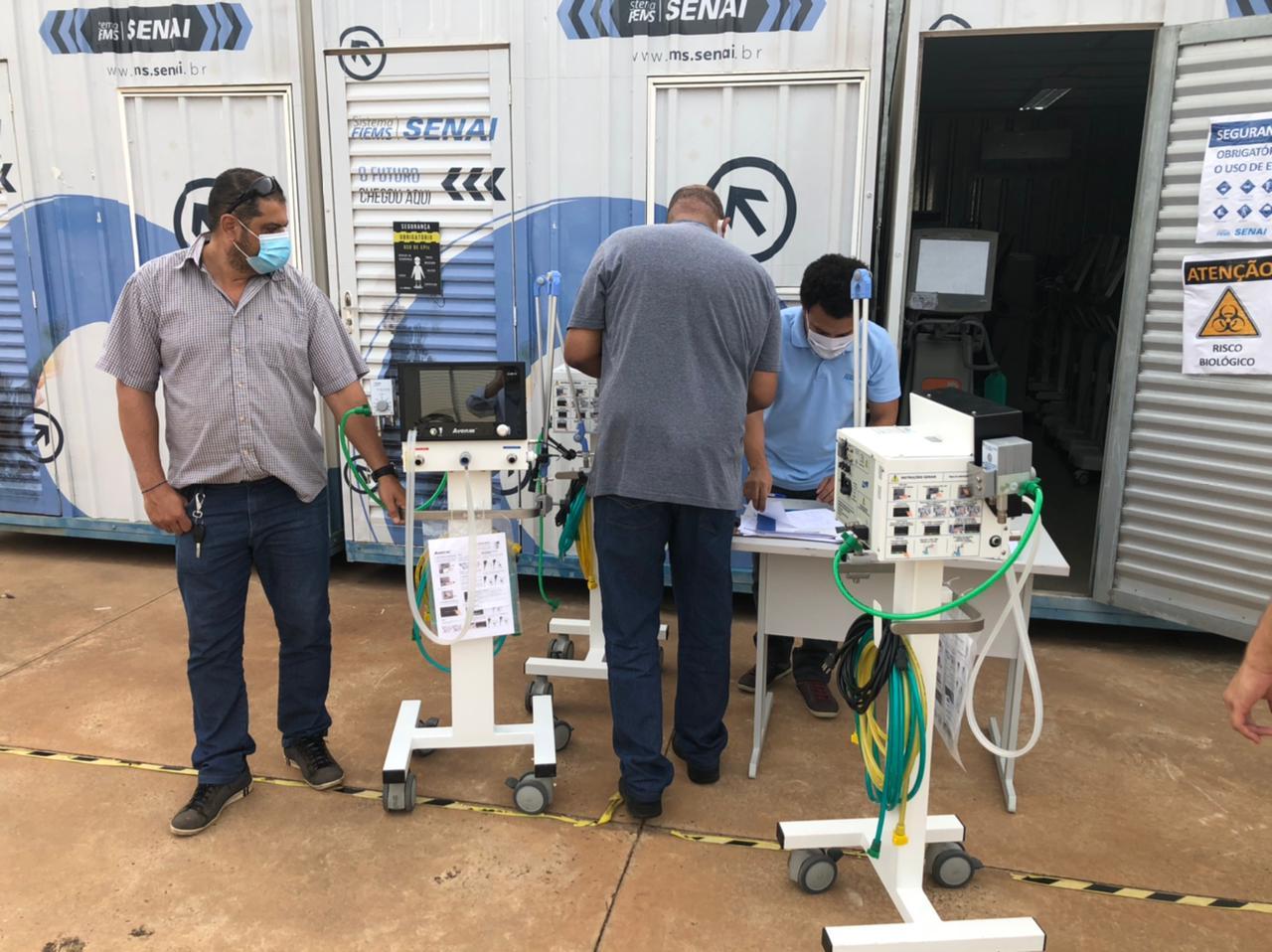 SENAI inicia entrega de respiradores hospitalares reparados para a SES SENAI inicia entrega de respiradores hospitalares reparados para a SES