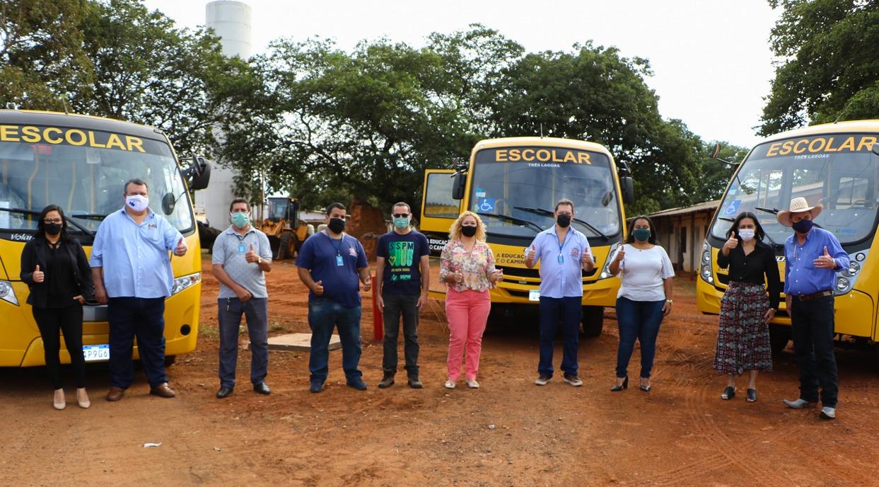 Guerreiro realiza entrega de 28 veículos para reforçar frota e trabalho das secretarias da Prefeitura de Três Lagoas