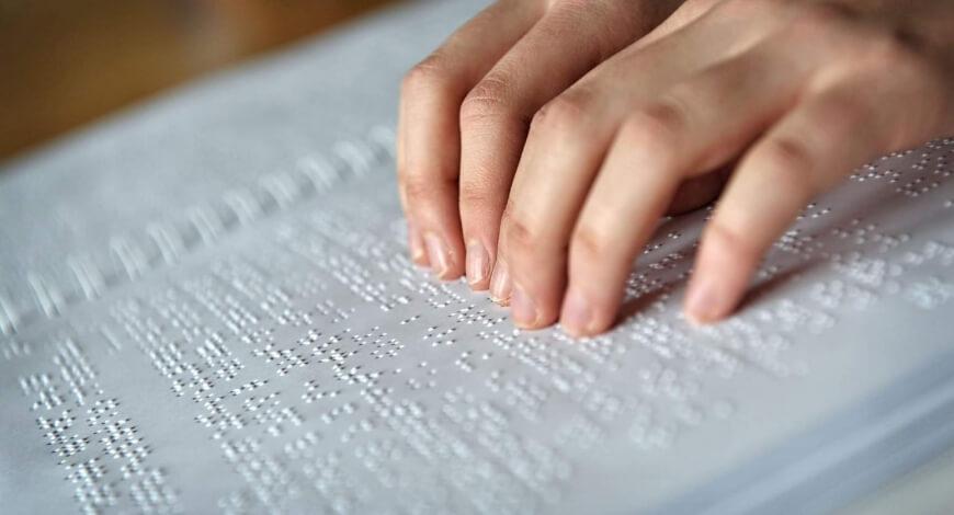 Dia do Sistema Braille – Correios oferece serviços para deficientes visuais