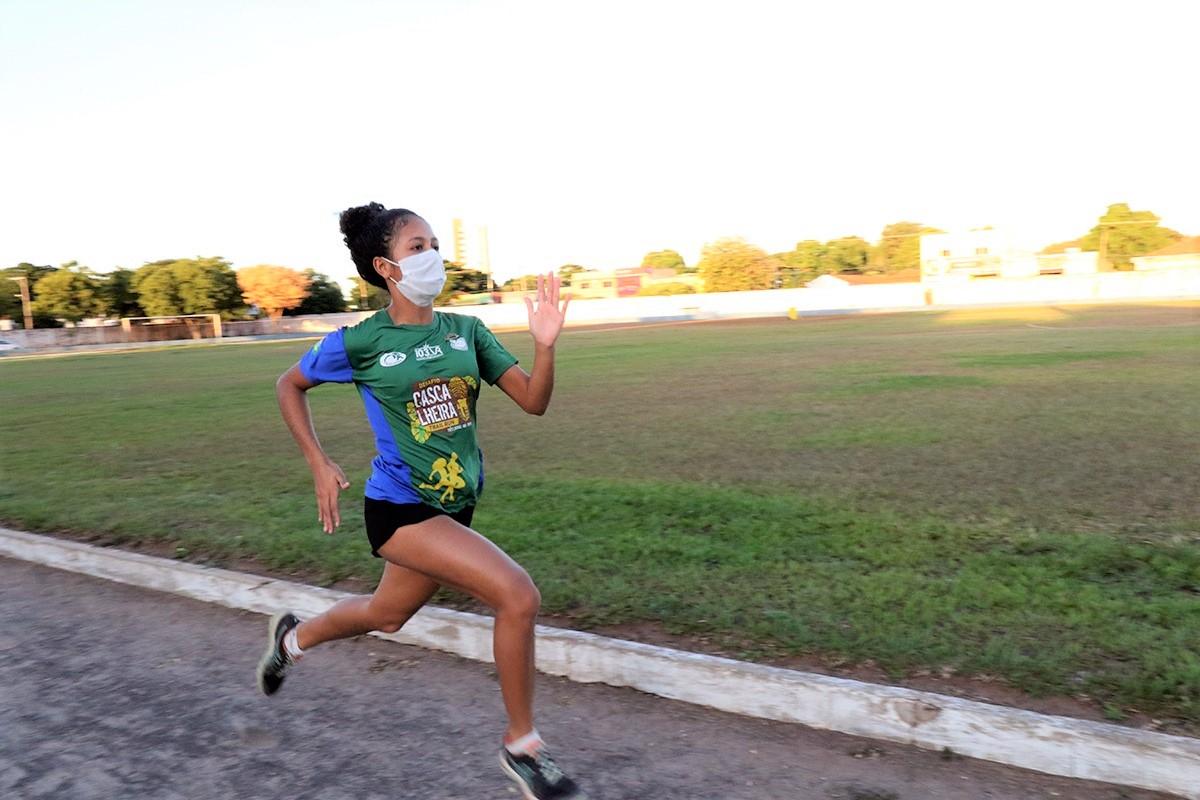 Ana Laura e Camila Inês representam Três Lagoas e MS em competição nacional de Atletismo Sub-20