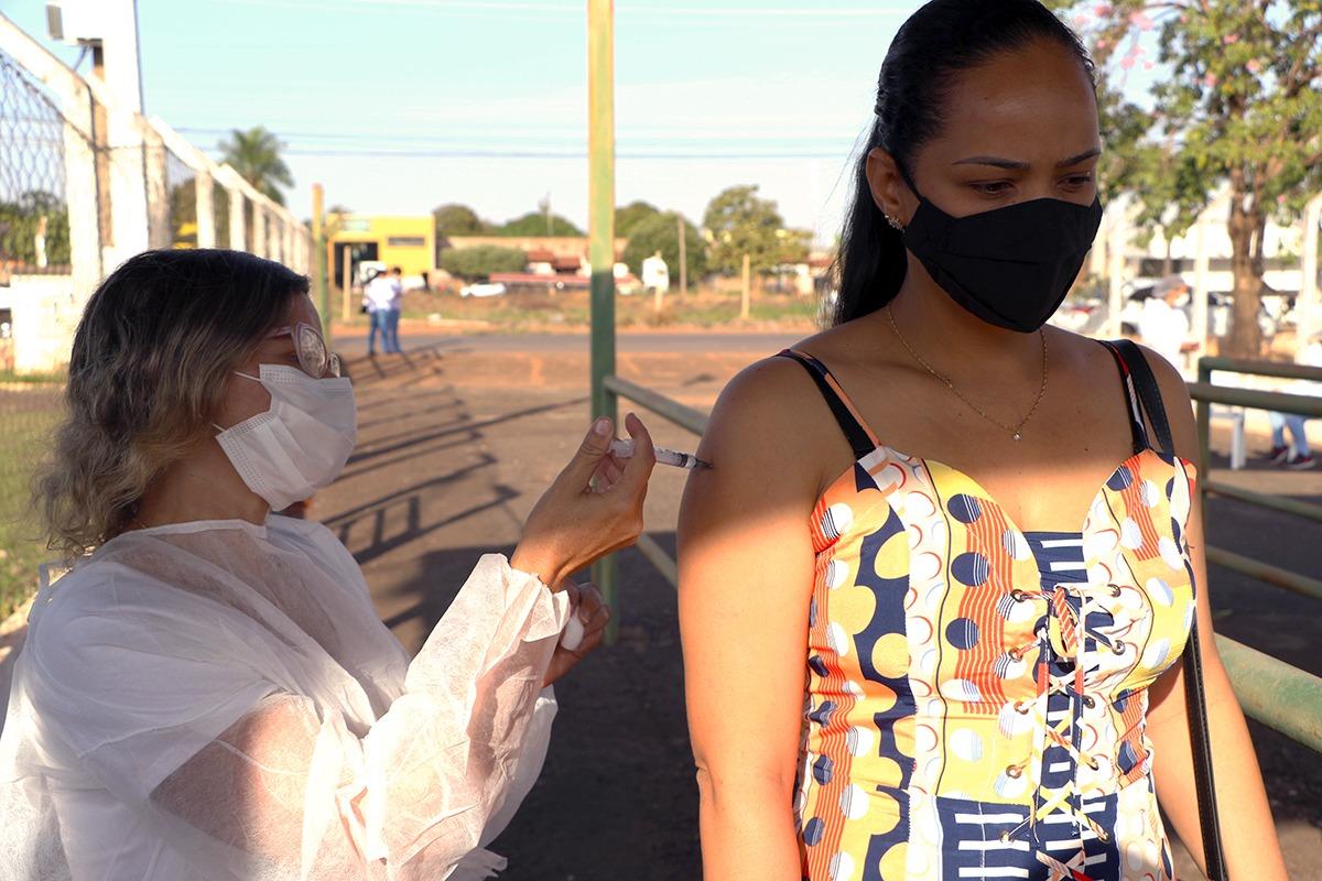 Após abertura para público acima de 10 anos, Dia D de vacinação contra H1N1 imunizou mais de 3.400 pessoas em TL