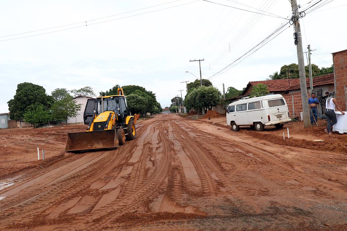 Prefeito autoriza pavimentação de mais nove trechos do bairro Novo Aeroporto Prefeito autoriza pavimentação de mais nove trechos do bairro Novo Aeroporto