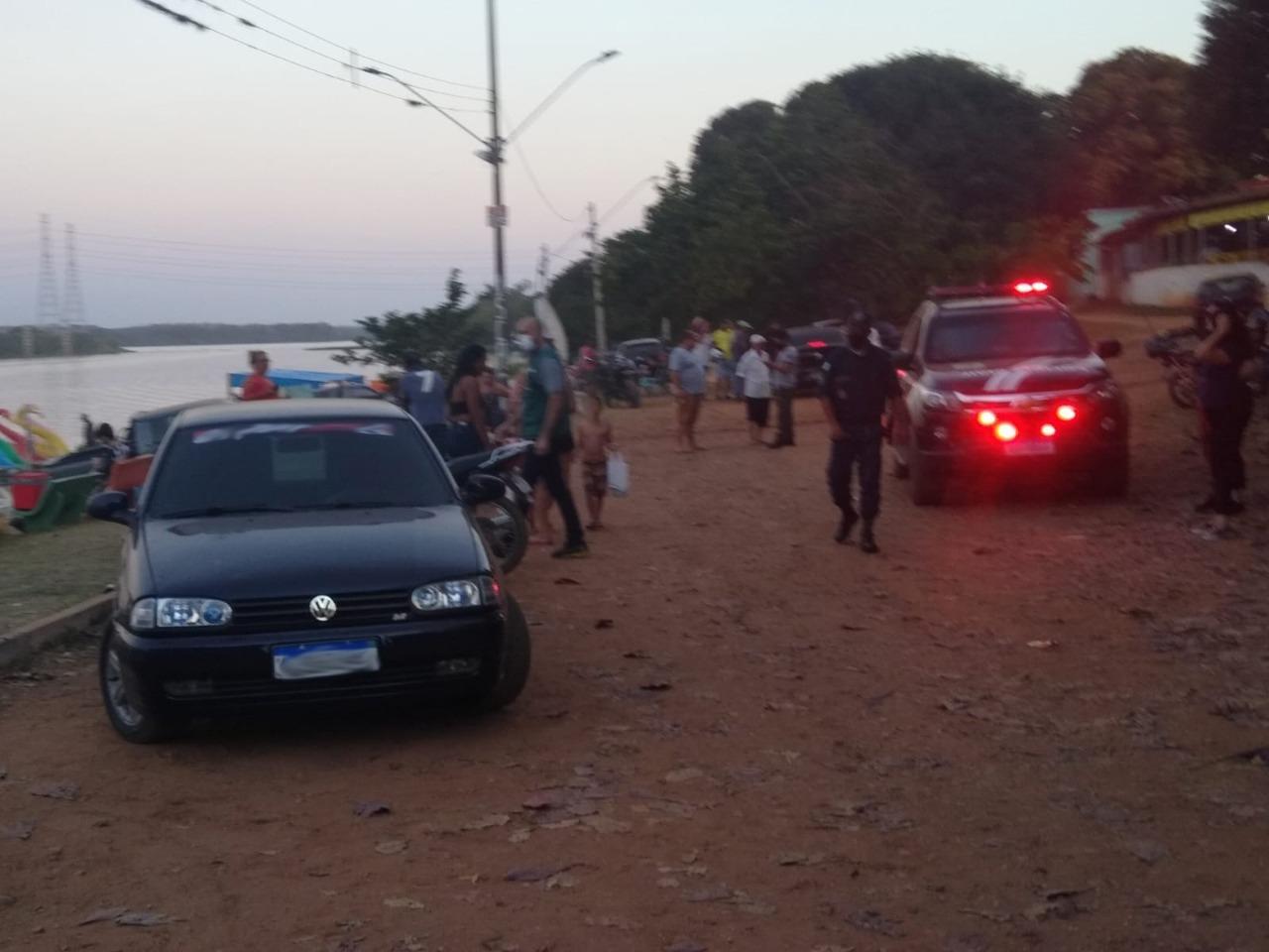 DE OLHO NO CORONAVÍRUS – Fiscalização notifica 06 estabelecimentos e aborda 42 pessoas, além de festas