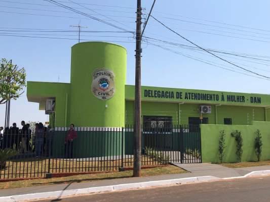Preso acusado de torturar e estuprar namorada que fingia ser policial do DOF Preso acusado de torturar e estuprar namorada que fingia ser policial do DOF