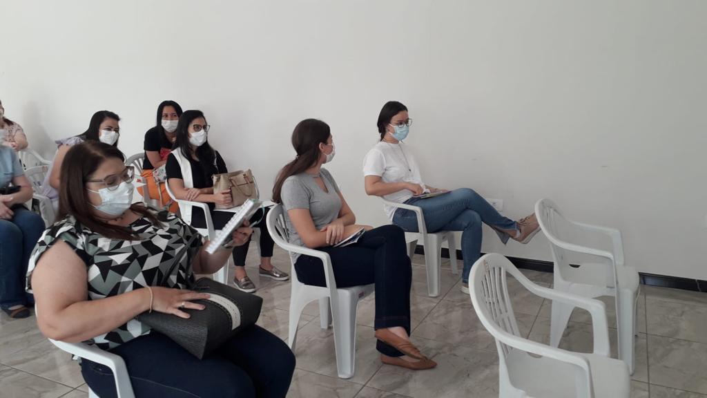 SAÚDE NA ESCOLA - SMS promove capacitação de enfermeiros para atendimento de crianças na Atenção Básica em Saúde SAÚDE NA ESCOLA - SMS promove capacitação de enfermeiros para atendimento de crianças na Atenção Básica em Saúde