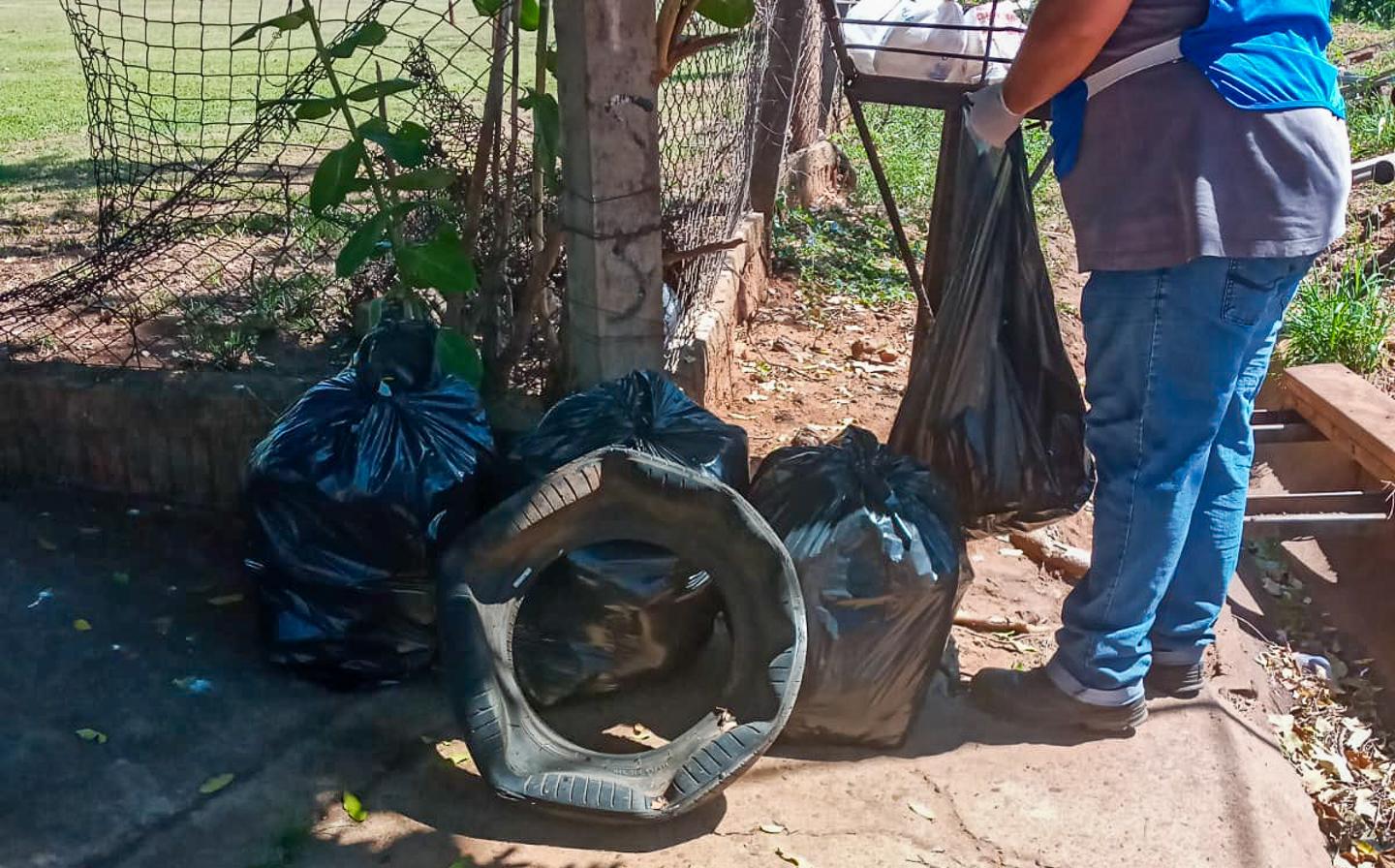 Devido alto índice de Dengue, endemias realiza mutirão de limpeza no bairro Jupiá Devido alto índice de Dengue, endemias realiza mutirão de limpeza no bairro Jupiá