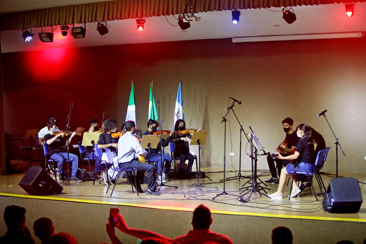 Emoção tomou conta na apresentação do Recital dos Alunos do Núcleo de Música da Diretoria de Cultura Emoção tomou conta na apresentação do Recital dos Alunos do Núcleo de Música da Diretoria de Cultura