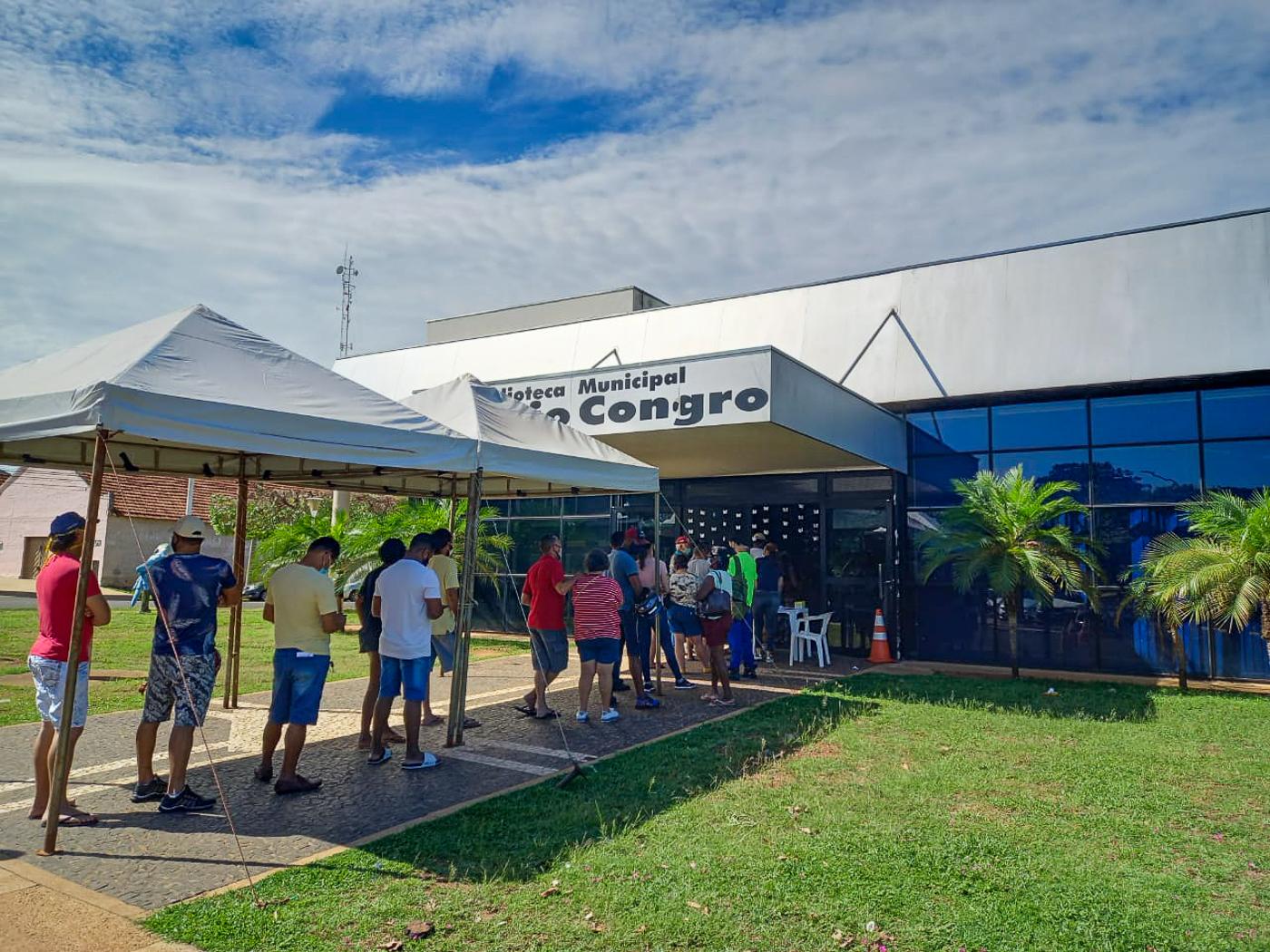 MEGA VACINAÇÃO - Mais de 2 mil pessoas se imunizaram contra COVID-19 e Influenza no último sábado em Três Lagoas MEGA VACINAÇÃO - Mais de 2 mil pessoas se imunizaram contra COVID-19 e Influenza no último sábado em Três Lagoas