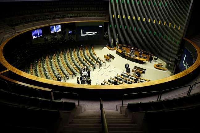 PL projeta maior bancada na Câmara e quer mais ministérios
