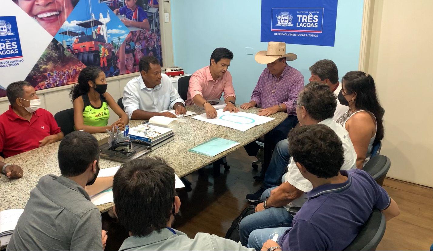 Prefeito Angelo Guerreiro anuncia projeto com pista de atletismo emborrachada e outras diversas melhorias para o Estádio da ADEN