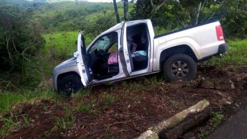 Pastora de MS morre em acidente em rodovia do Paraná após camionete bater em árvore Pastora de MS morre em acidente em rodovia do Paraná após camionete bater em árvore