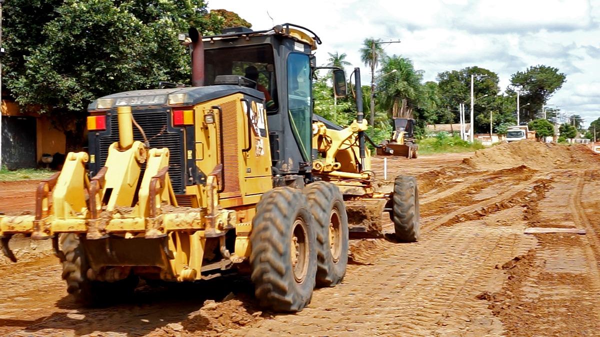 Pavimentação e drenagem de Avenida Custódio Andrews avançam e já chegam no Viveiro Municipal Pavimentação e drenagem de Avenida Custódio Andrews avançam e já chegam no Viveiro Municipal