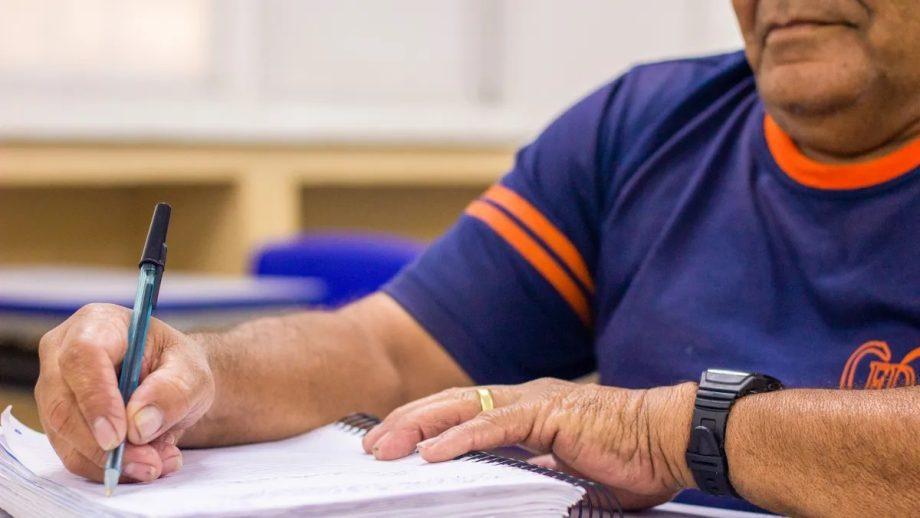 Secretaria de Educação abre inscrições para Educação de Jovens e Adultos (EJA) Secretaria de Educação abre inscrições para Educação de Jovens e Adultos (EJA)