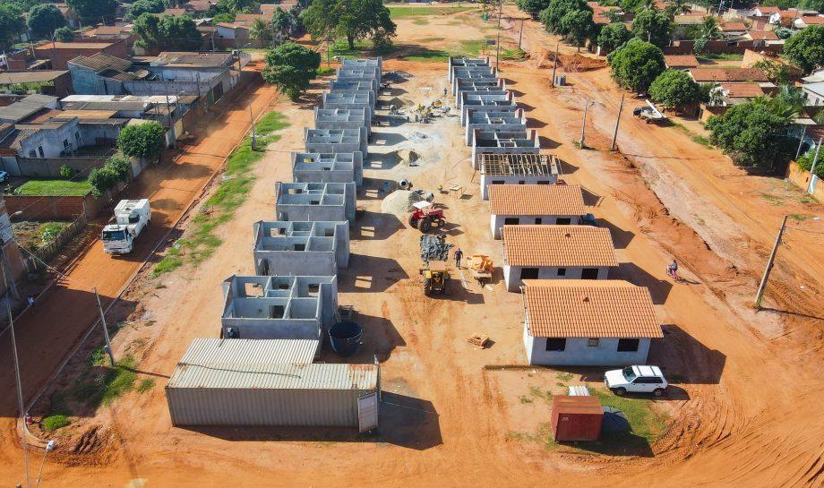 Prefeitura avança na construção de 50 casas populares no Jardim das Violetas