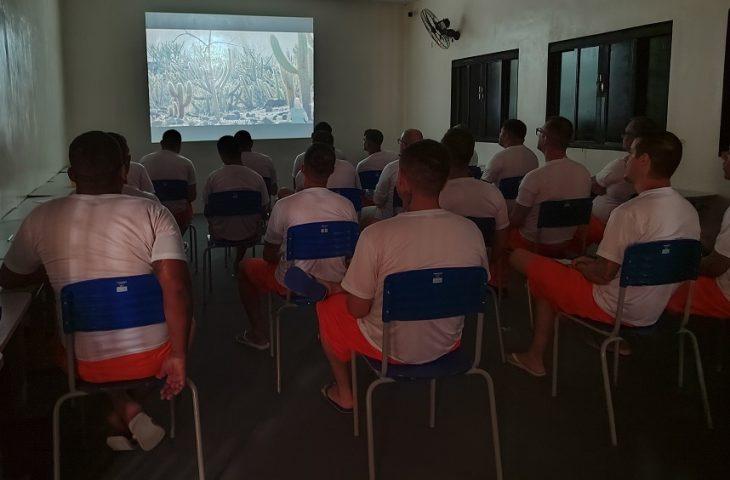 Mostra inédita de cinema leva cultura e debate sobre Direitos Humanos ao sistema prisional de MS Mostra inédita de cinema leva cultura e debate sobre Direitos Humanos ao sistema prisional de MS