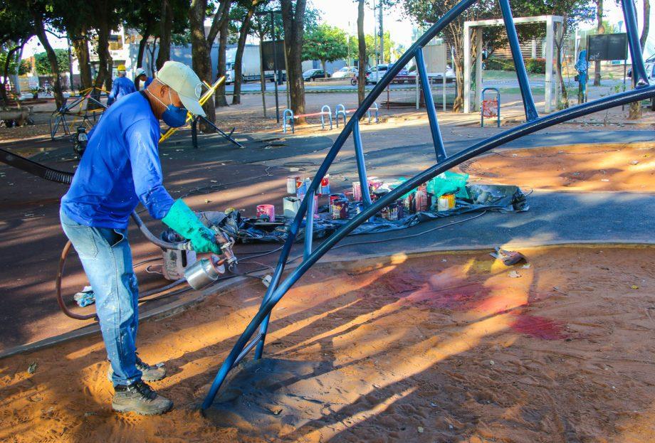 Prefeitura inicia revitalização do parquinho infantil da Lagoa Maior Prefeitura inicia revitalização do parquinho infantil da Lagoa Maior