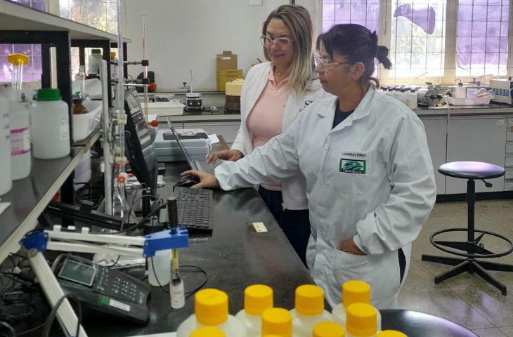 Imasul passa por auditoria interna para aprimorar padrões de qualidade em laboratório Imasul passa por auditoria interna para aprimorar padrões de qualidade em laboratório