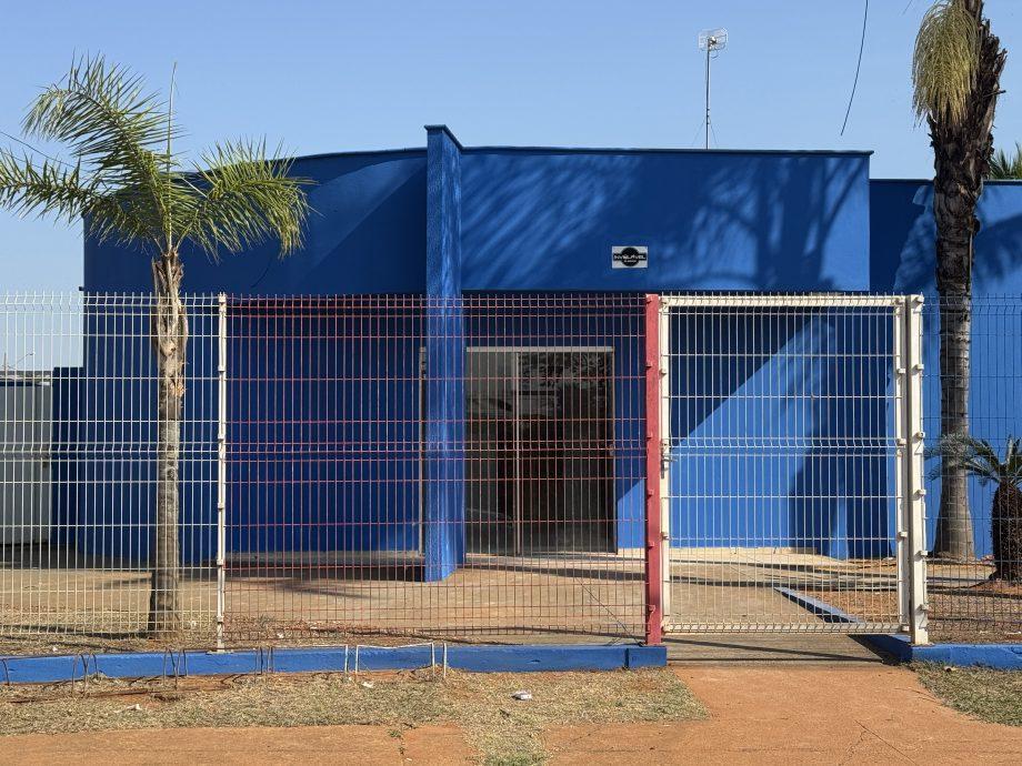 Equipe de manutenção predial da Prefeitura de Três Lagoas realiza reforma em prédios públicos