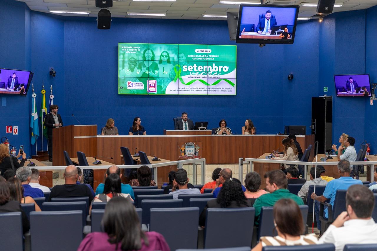 Seminário discute acessibilidade e inclusão de pessoas com deficiência na Câmara Municipal Seminário discute acessibilidade e inclusão de pessoas com deficiência na Câmara Municipal