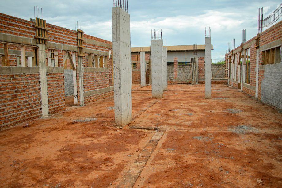 Cassiano Maia visita obras em andamento e entrega melhorias em infraestrutura no município
