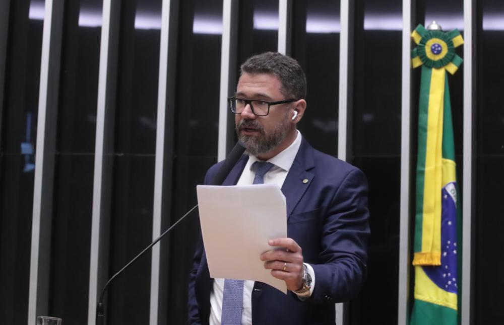 Marcos Pollon propõe CPI para investigar escândalo do Banco Master