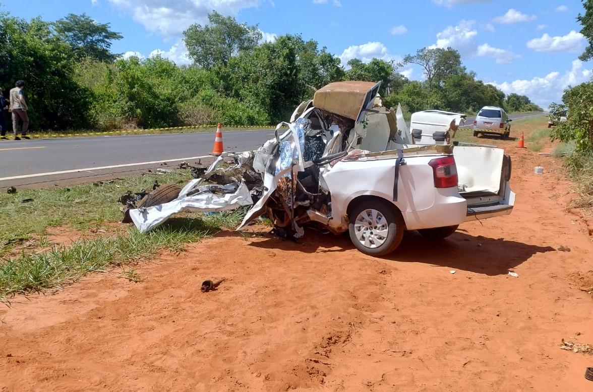 Motorista de ambulância morre em colisão frontal com caminhão entre Três Lagoas e Inocência