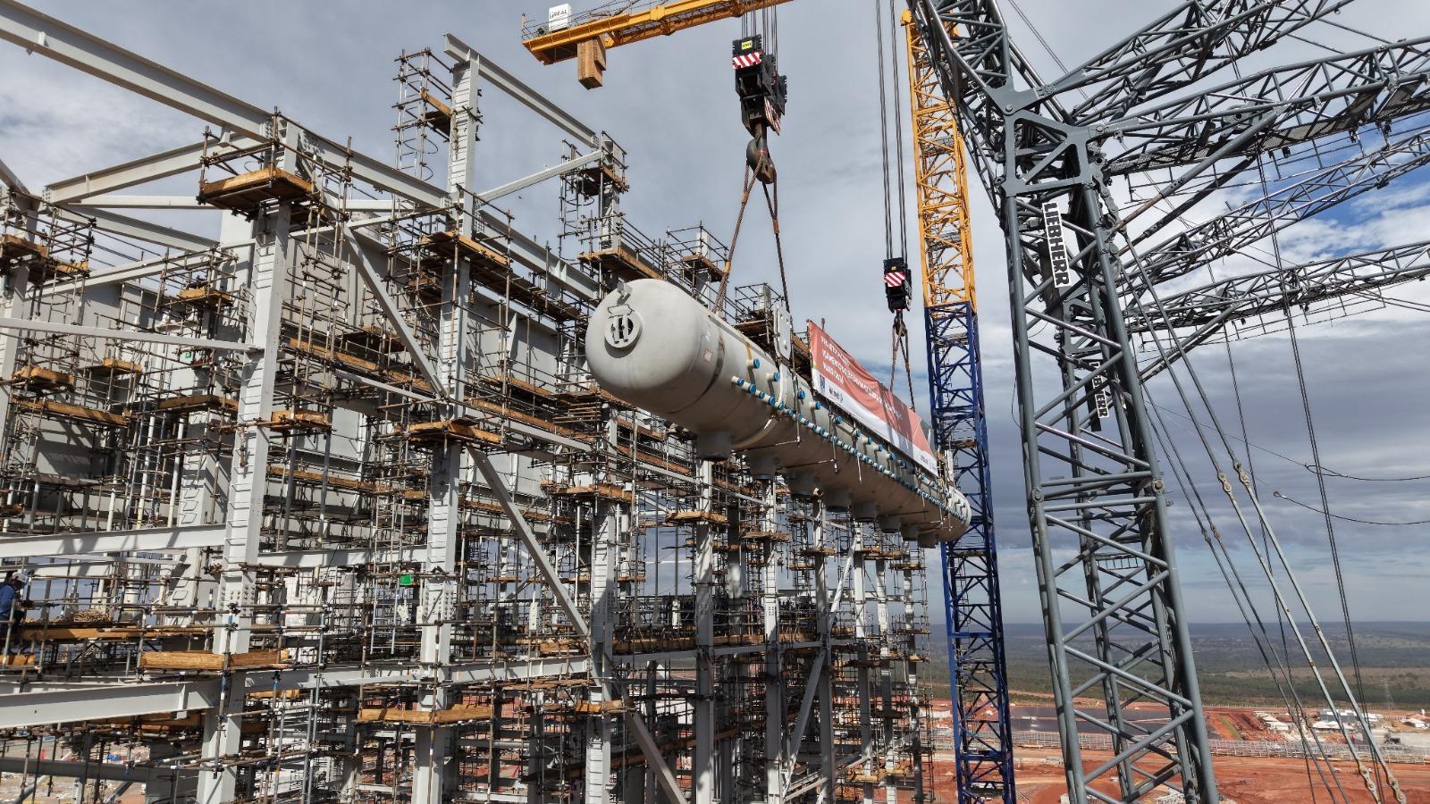 Arauco instala equipamento de 300 toneladas na maior caldeira de recuperação do mundo
