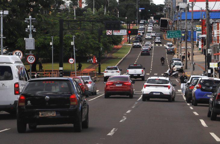 Farol de LED irregular e recall podem travar documento do veículo; entenda o bloqueio administrativo