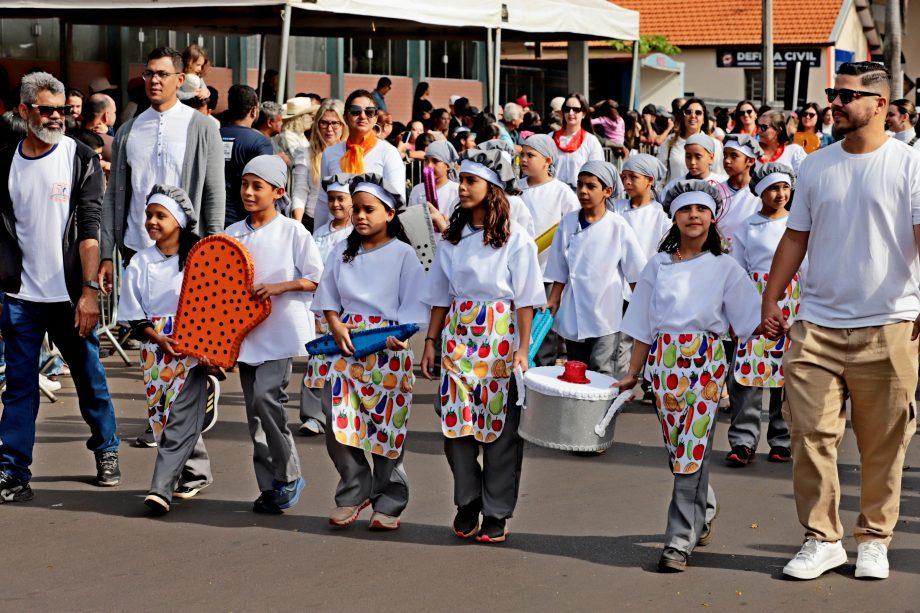 Desfile dos 111 anos de Três Lagoas muda circulação no trânsito nesta quarta-feira