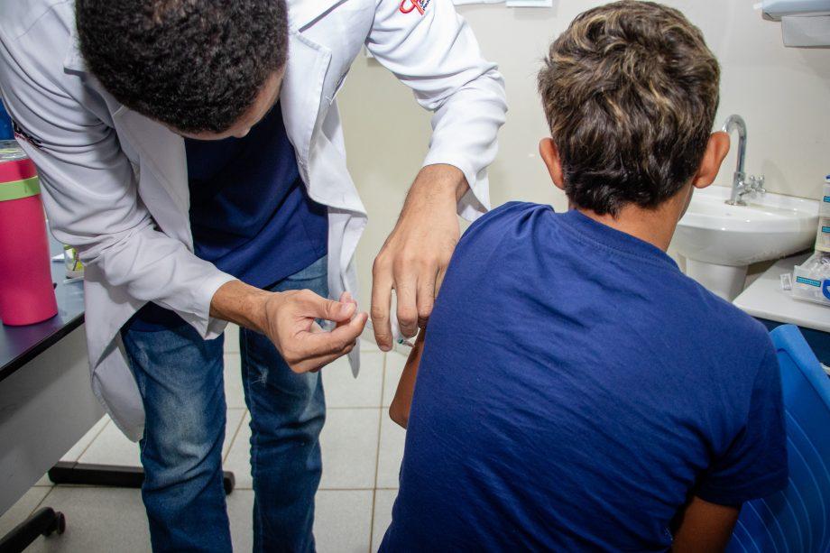 Três Lagoas começa aplicação da nova vacina Pneumo 20 e amplia proteção infantil contra doenças graves