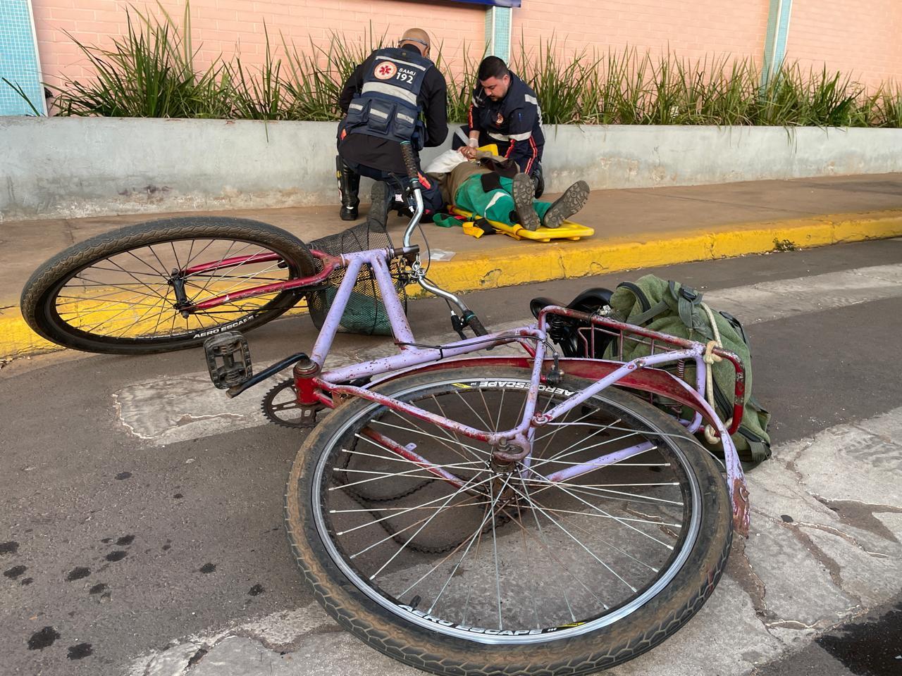 Idoso é atropelado por ônibus no Centro de Três Lagoas
