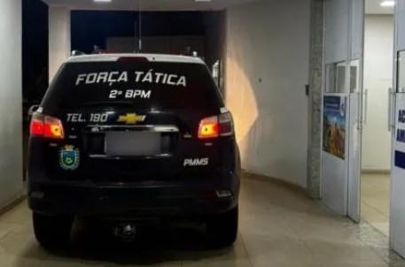Atirador descarrega arma contra homem e foge após tentativa de execução no Novo Oeste