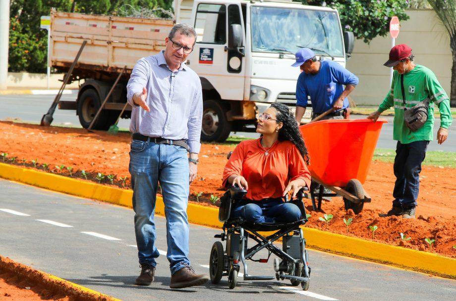 Prefeitura entrega novo estacionamento e amplia acessibilidade na Lagoa Maior em Três Lagoas