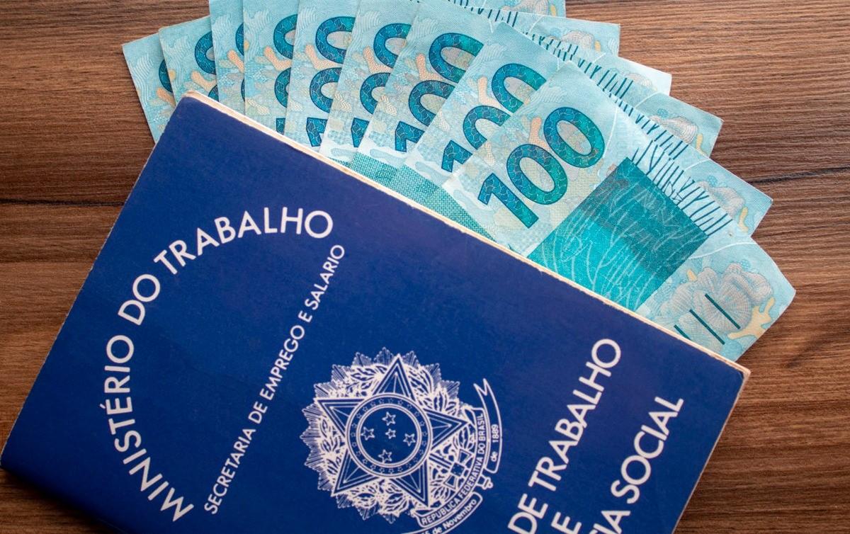 Salário mínimo pode subir R$ 120 e chegar a R$ 1.741 em 2027
