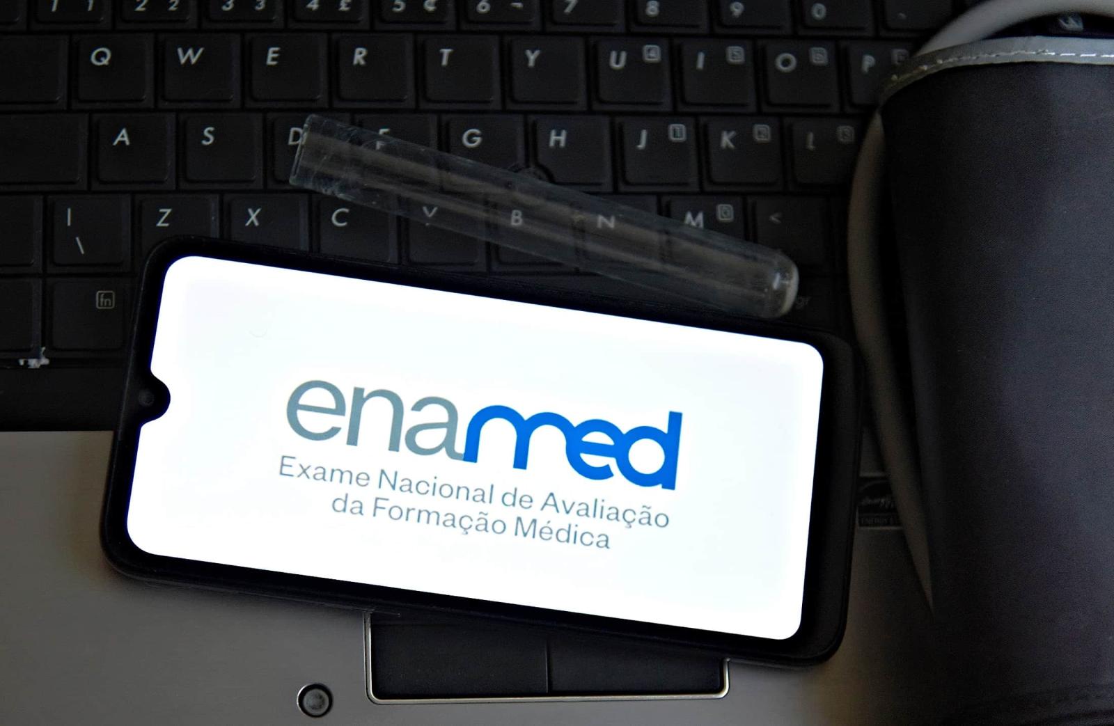 Cartões de inscrição no Enamed e Revalida estão disponíveis