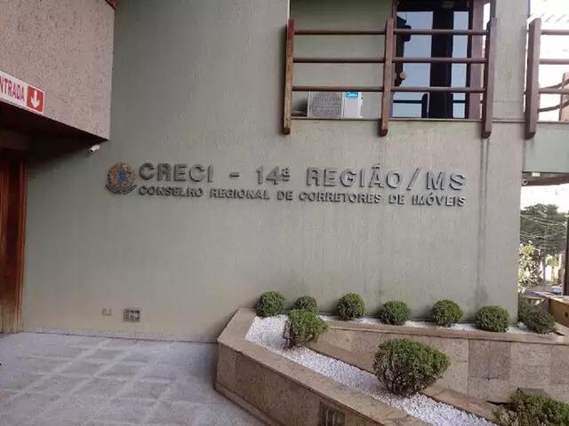 Mulher é investigada por suspeita de atuar como corretora de imóveis sem registro em Campo Grande