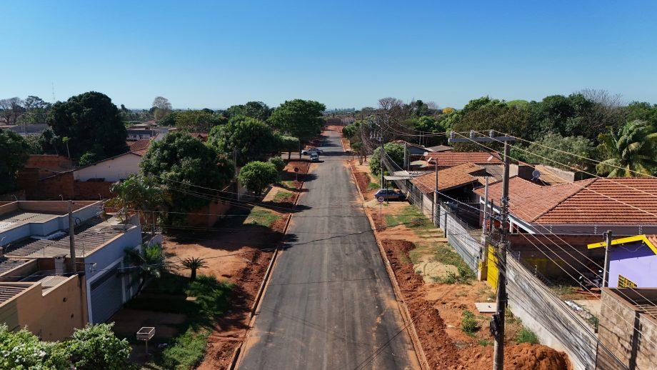 Prefeitura recupera Rua Manuel de Faria Duque e avança com pavimentação no Jardim Maristela
